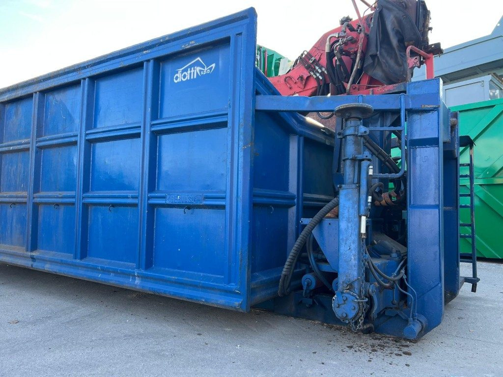 CONTAINER SCARRABILE USATO A CIELO APERTO CON GRU - Мультиліфт-контейнер: фото 2 CONTAINER SCARRABILE USATO A CIELO APERTO CON GRU - Мультиліфт-контейнер: фото 2