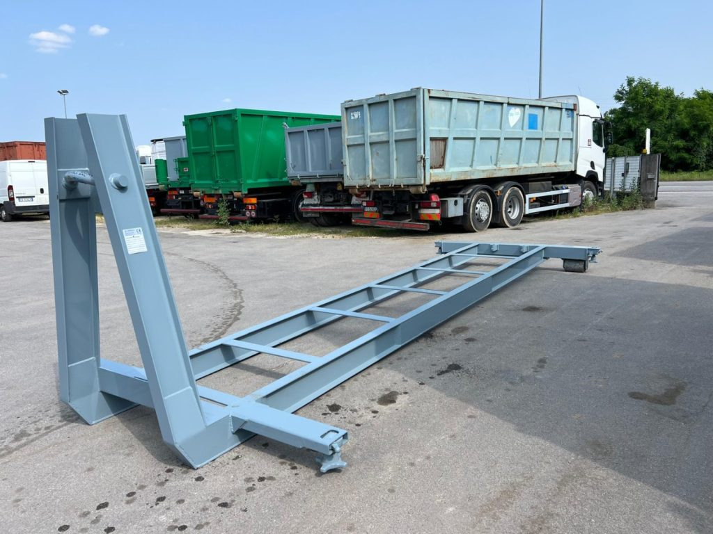 CULLA SCARRABILE NUOVA TWIST LOCK PER CASSE MARITT - Мультиліфт-контейнер: фото 1 CULLA SCARRABILE NUOVA TWIST LOCK PER CASSE MARITT - Мультиліфт-контейнер: фото 1