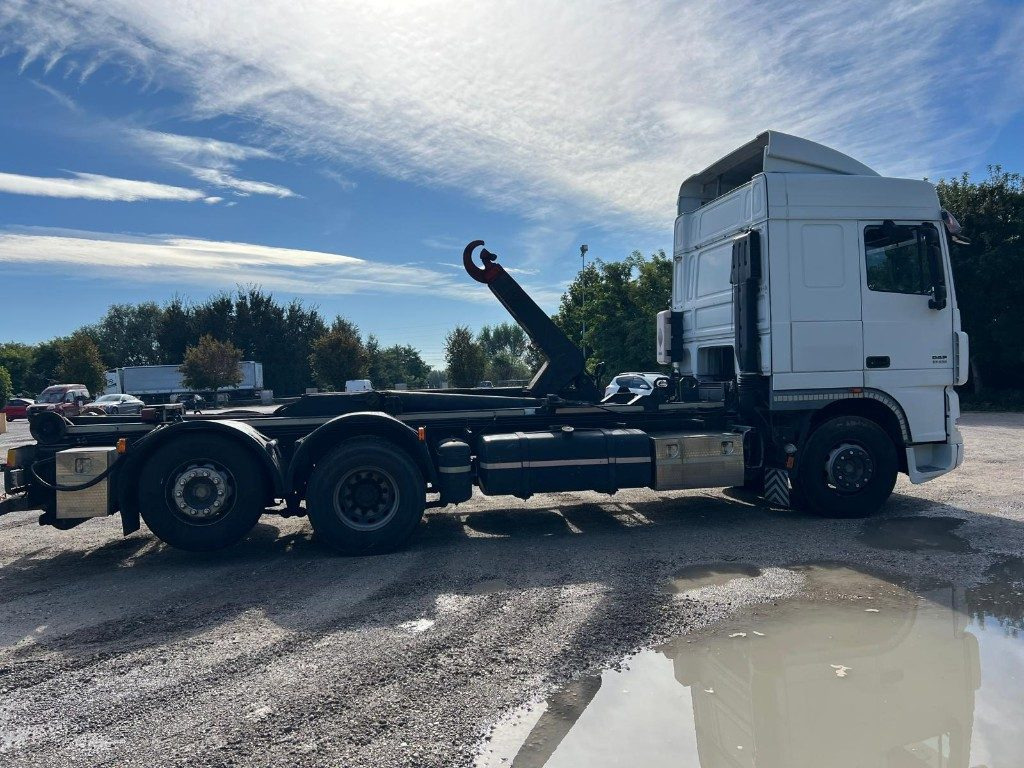 DAF XF530 SCARRABILE - Гаковий мультиліфт вантажівка: фото 5 DAF XF530 SCARRABILE - Гаковий мультиліфт вантажівка: фото 5