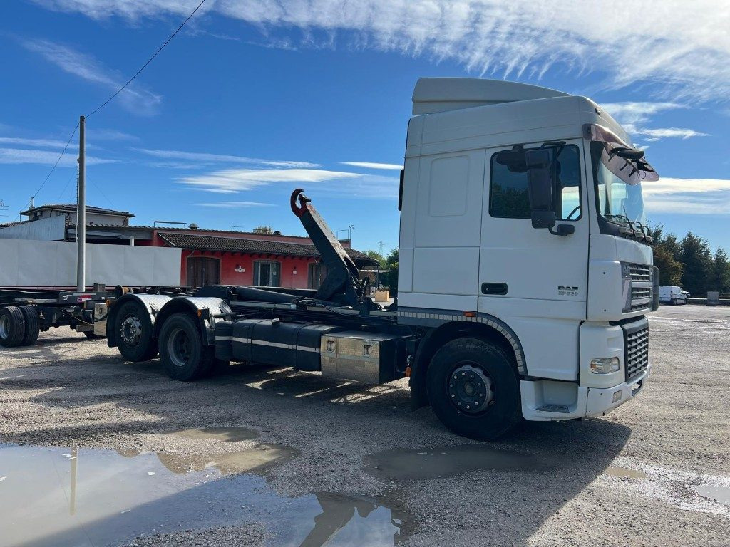 DAF XF530 SCARRABILE - Гаковий мультиліфт вантажівка: фото 4 DAF XF530 SCARRABILE - Гаковий мультиліфт вантажівка: фото 4