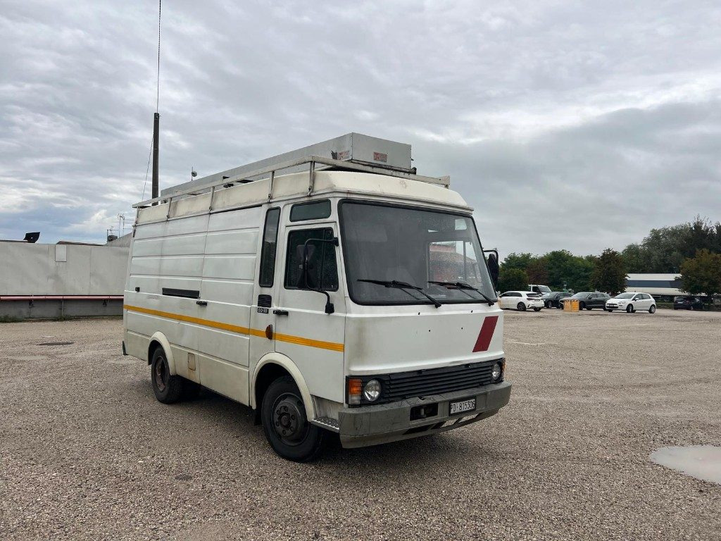 FIAT 60 10 - Суцільнометалевий фургон: фото 2 FIAT 60 10 - Суцільнометалевий фургон: фото 2
