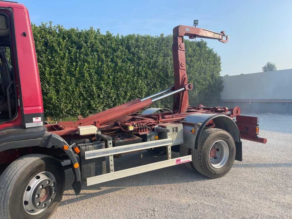 FIAT IVECO EUROCARGO 150E23 - Гаковий мультиліфт вантажівка: фото 4 FIAT IVECO EUROCARGO 150E23 - Гаковий мультиліфт вантажівка: фото 4