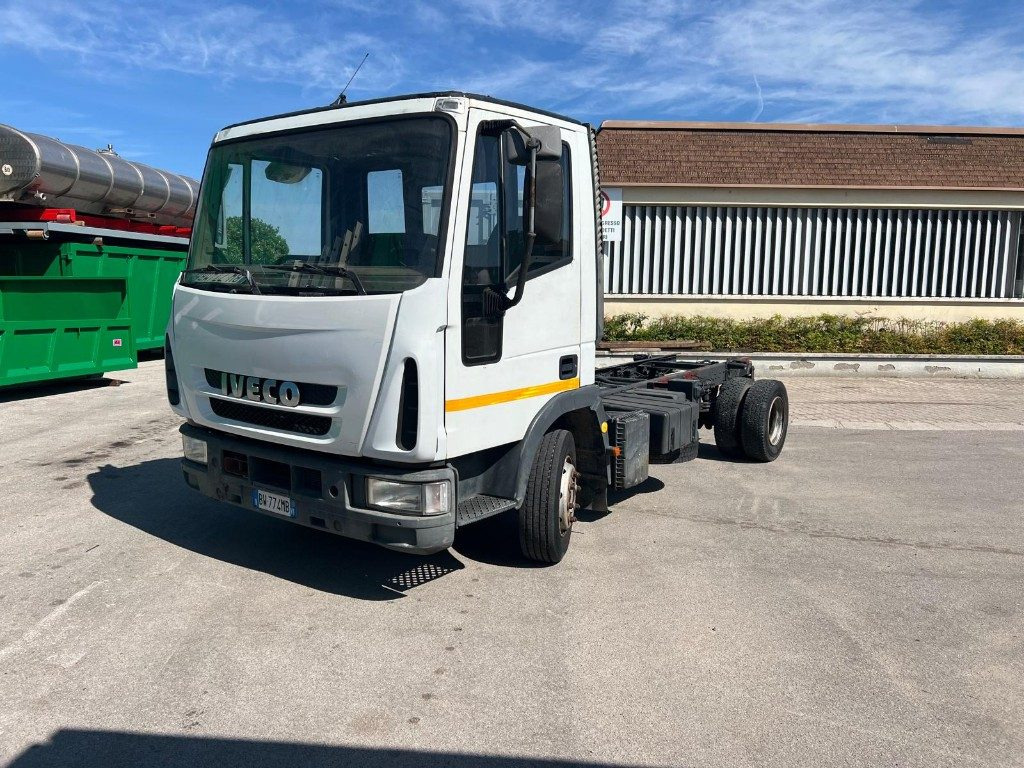 IVECO 80E15 A TELAIO - Вантажівка шасі: фото 1 IVECO 80E15 A TELAIO - Вантажівка шасі: фото 1