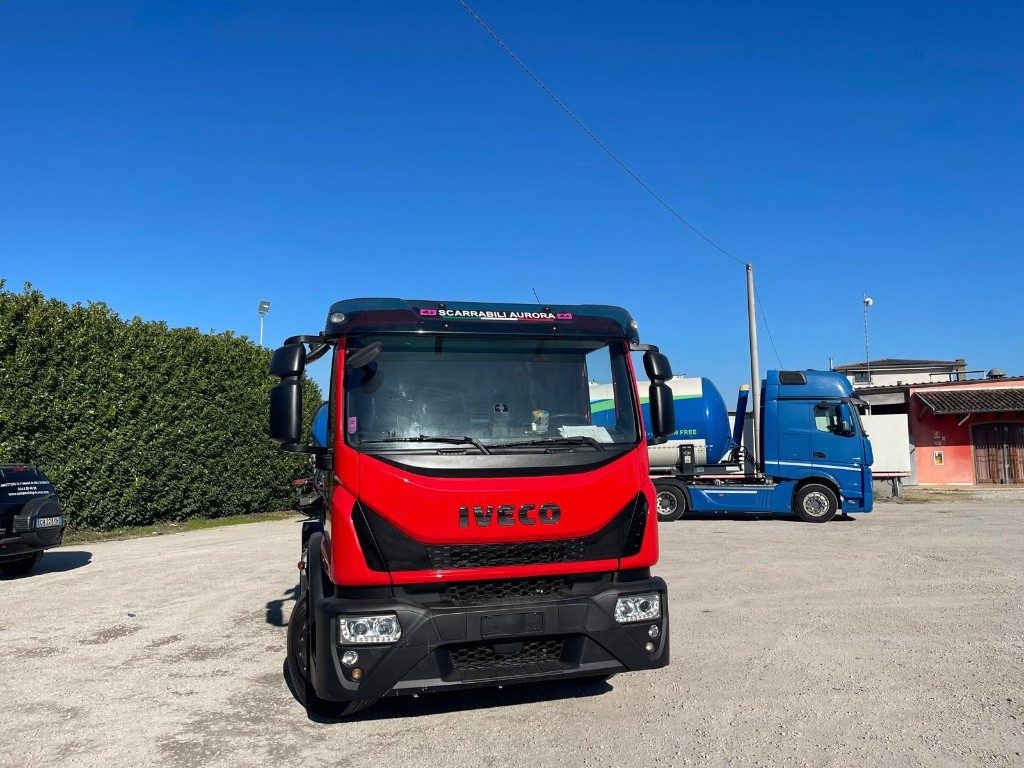 IVECO EUROCARGO 160E USATO SCARRABILE - Гаковий мультиліфт вантажівка: фото 4 IVECO EUROCARGO 160E USATO SCARRABILE - Гаковий мультиліфт вантажівка: фото 4