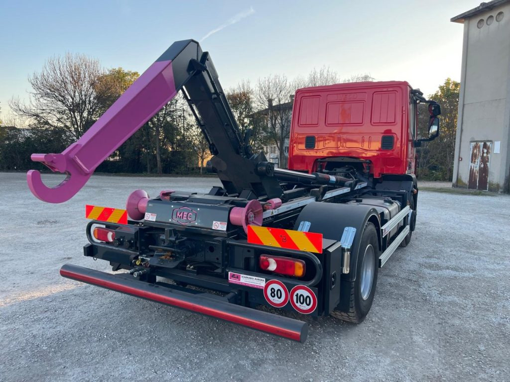 IVECO EUROCARGO 160E32 CON SCARRABILE NUOVO - Гаковий мультиліфт вантажівка: фото 5 IVECO EUROCARGO 160E32 CON SCARRABILE NUOVO - Гаковий мультиліфт вантажівка: фото 5