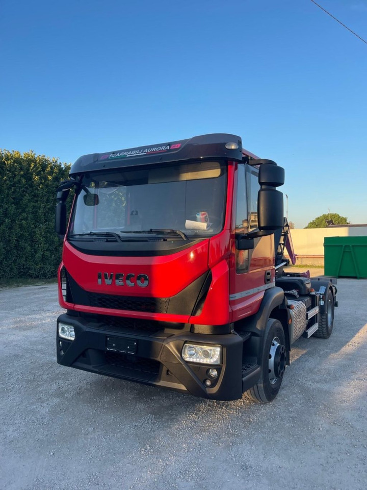 IVECO EUROCARGO 160E32 CON SCARRABILE NUOVO - Гаковий мультиліфт вантажівка: фото 4 IVECO EUROCARGO 160E32 CON SCARRABILE NUOVO - Гаковий мультиліфт вантажівка: фото 4