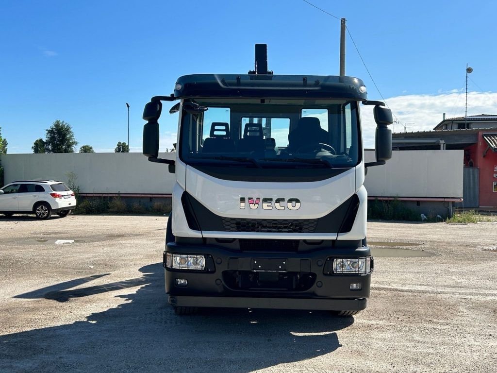 IVECO EUROCARGO 180E32K NUOVO SCARRABILE - Гаковий мультиліфт вантажівка: фото 2 IVECO EUROCARGO 180E32K NUOVO SCARRABILE - Гаковий мультиліфт вантажівка: фото 2