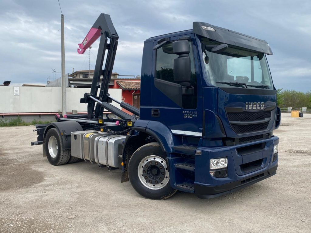 IVECO STRALIS 310 SCARRABILE FULL PNEUMATICO - Гаковий мультиліфт вантажівка: фото 2 IVECO STRALIS 310 SCARRABILE FULL PNEUMATICO - Гаковий мультиліфт вантажівка: фото 2
