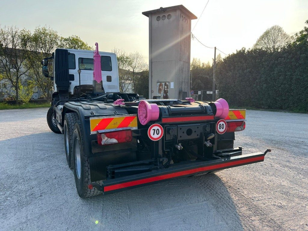 IVECO STRALIS 460 X-WAY USATO SCARRABILE 6X4 - Гаковий мультиліфт вантажівка: фото 5 IVECO STRALIS 460 X-WAY USATO SCARRABILE 6X4 - Гаковий мультиліфт вантажівка: фото 5