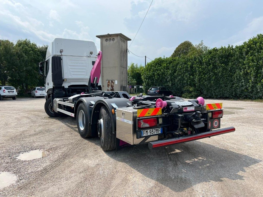 IVECO STRALIS 510 SCARRABILE - Гаковий мультиліфт вантажівка: фото 5 IVECO STRALIS 510 SCARRABILE - Гаковий мультиліфт вантажівка: фото 5