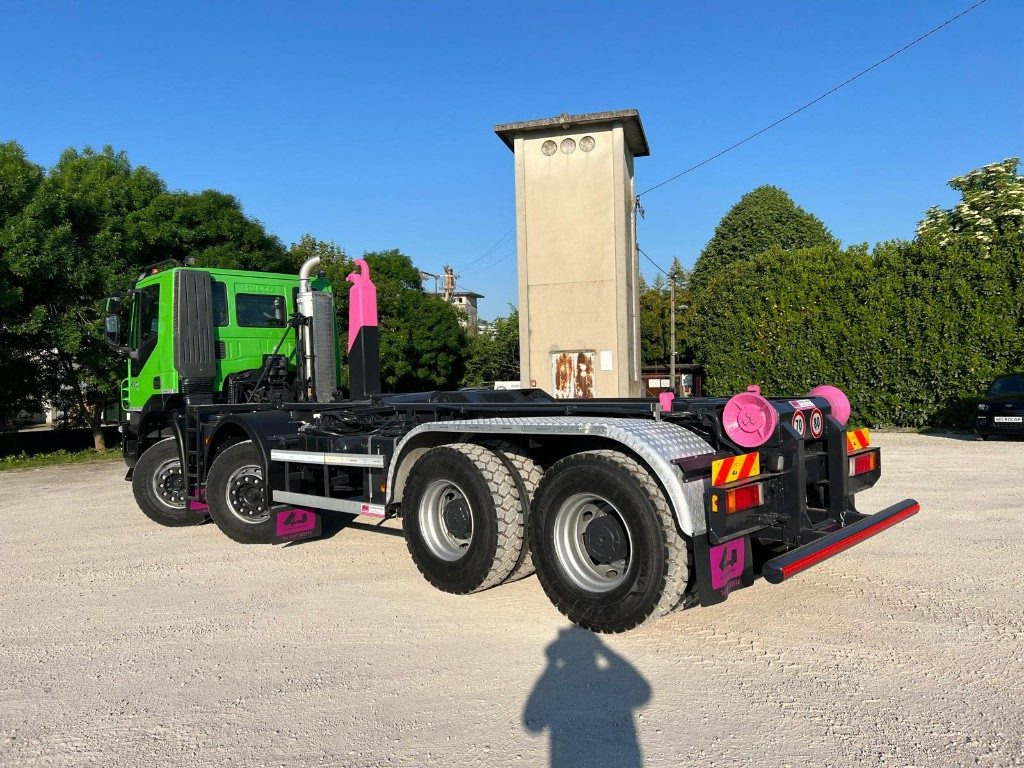 IVECO TRAKKER 450 SCARRABILE - Гаковий мультиліфт вантажівка: фото 4 IVECO TRAKKER 450 SCARRABILE - Гаковий мультиліфт вантажівка: фото 4