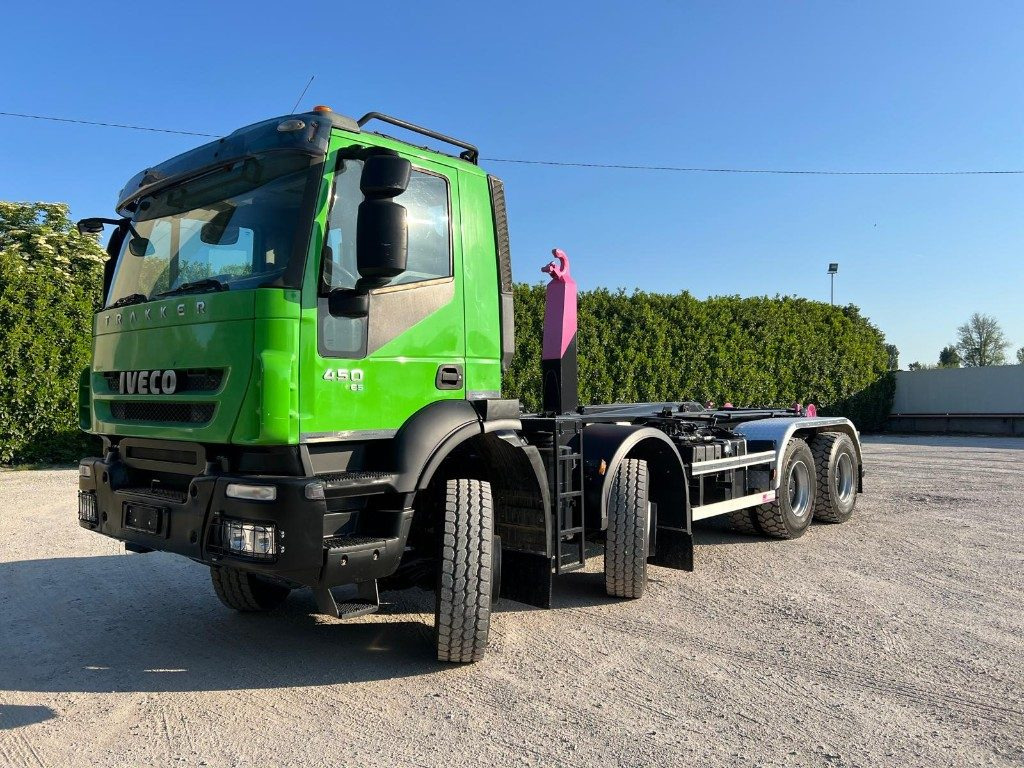 IVECO TRAKKER 450 SCARRABILE - Гаковий мультиліфт вантажівка: фото 1 IVECO TRAKKER 450 SCARRABILE - Гаковий мультиліфт вантажівка: фото 1