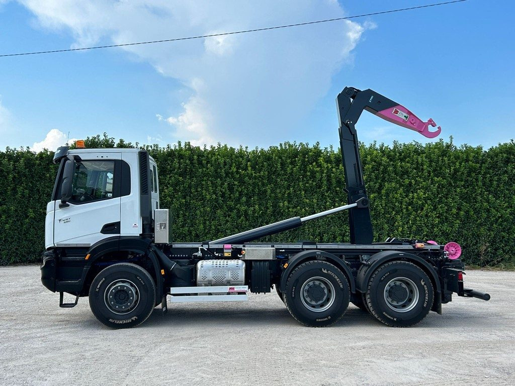 IVECO TRAKKER T-WAY AD380T NUOVO SCARRABILE - Гаковий мультиліфт вантажівка: фото 2 IVECO TRAKKER T-WAY AD380T NUOVO SCARRABILE - Гаковий мультиліфт вантажівка: фото 2