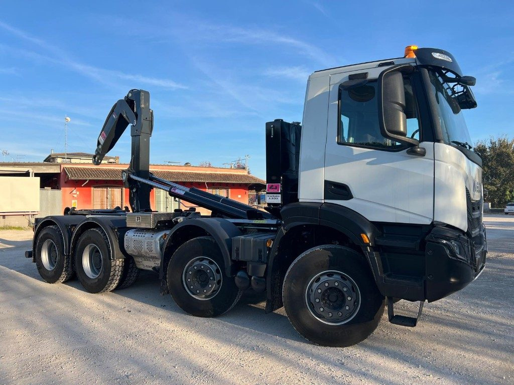 IVECO TRAKKER T-WAY AD500 NUOVO SCARRABILE - Гаковий мультиліфт вантажівка: фото 4 IVECO TRAKKER T-WAY AD500 NUOVO SCARRABILE - Гаковий мультиліфт вантажівка: фото 4