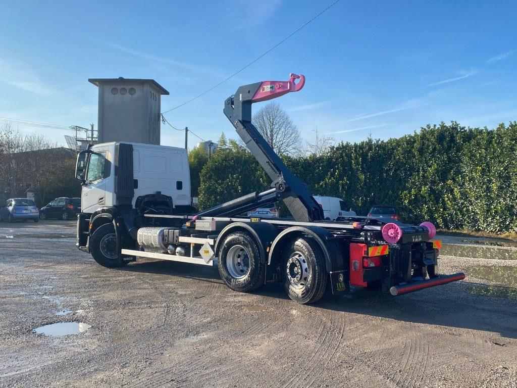 IVECO X-WAY AD280X48 NUOVO SCARRABILE PASSO 4500 - Гаковий мультиліфт вантажівка: фото 4 IVECO X-WAY AD280X48 NUOVO SCARRABILE PASSO 4500 - Гаковий мультиліфт вантажівка: фото 4