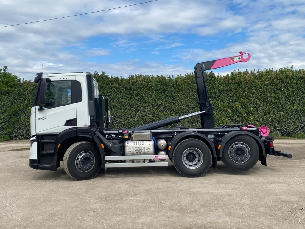 IVECO X-WAY AD280X48Y NUOVO SCARRABILE PASSO 3120 - Гаковий мультиліфт вантажівка: фото 3 IVECO X-WAY AD280X48Y NUOVO SCARRABILE PASSO 3120 - Гаковий мультиліфт вантажівка: фото 3