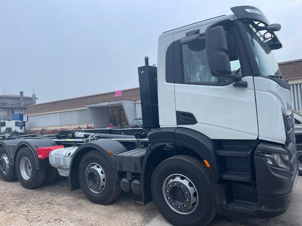 IVECO X-WAY AD350X480YPS SCARRABILE NUOVO - Гаковий мультиліфт вантажівка: фото 3 IVECO X-WAY AD350X480YPS SCARRABILE NUOVO - Гаковий мультиліфт вантажівка: фото 3