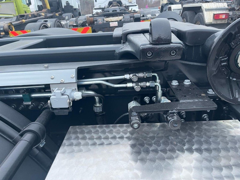 IVECO X-WAY AD350X480YPS SCARRABILE NUOVO - Гаковий мультиліфт вантажівка: фото 5 IVECO X-WAY AD350X480YPS SCARRABILE NUOVO - Гаковий мультиліфт вантажівка: фото 5