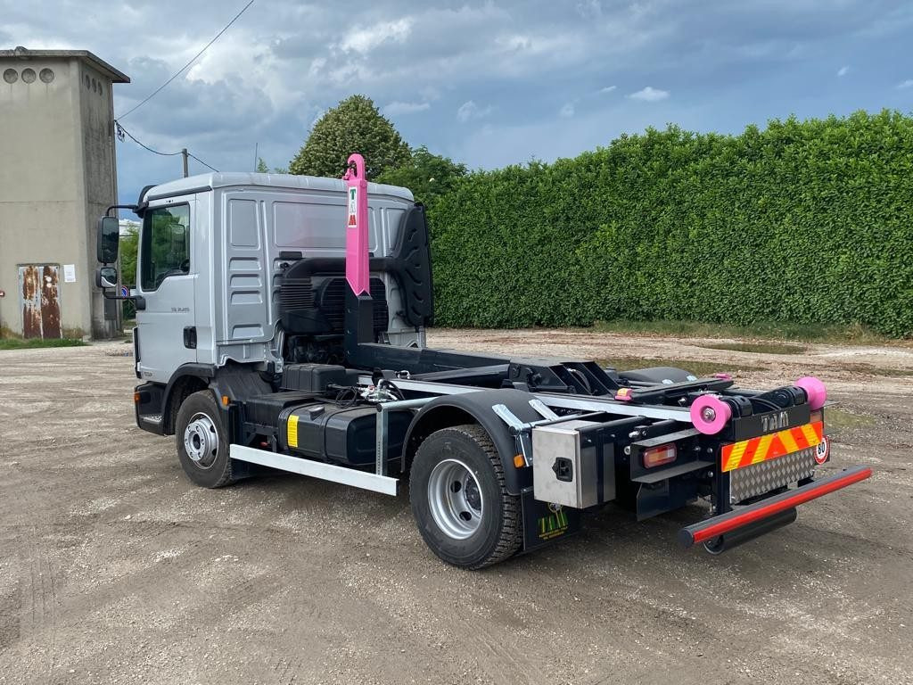 MAN TGM 12.220 - Гаковий мультиліфт вантажівка: фото 3 MAN TGM 12.220 - Гаковий мультиліфт вантажівка: фото 3