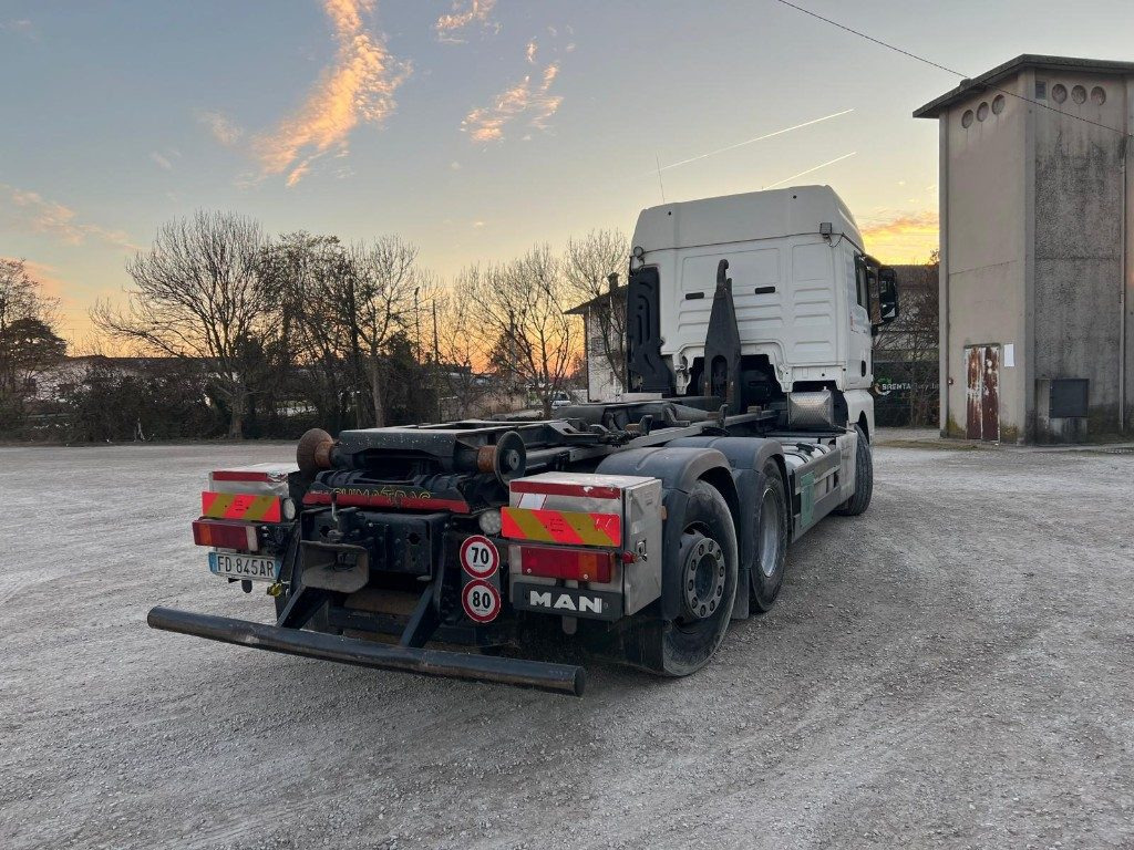 MAN TGX 26.480 USATO SCARRABILE - Гаковий мультиліфт вантажівка: фото 4 MAN TGX 26.480 USATO SCARRABILE - Гаковий мультиліфт вантажівка: фото 4