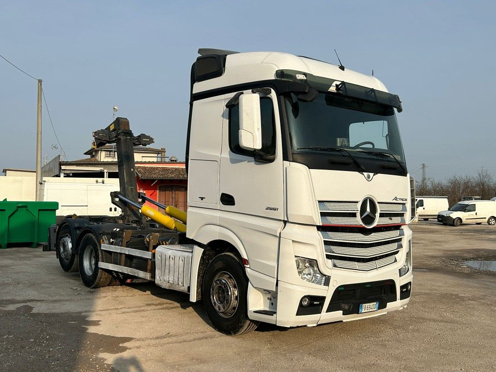 Гаковий мультиліфт вантажівка MERCEDES ACTROS 25.51 SCARRABILE: фото 10 Гаковий мультиліфт вантажівка MERCEDES ACTROS 25.51 SCARRABILE: фото 10