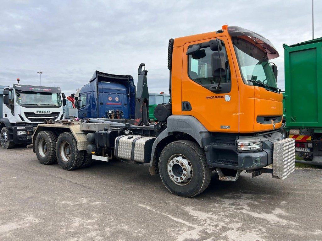 RENAULT KERAX 320 SCARRABILE - Гаковий мультиліфт вантажівка: фото 2 RENAULT KERAX 320 SCARRABILE - Гаковий мультиліфт вантажівка: фото 2