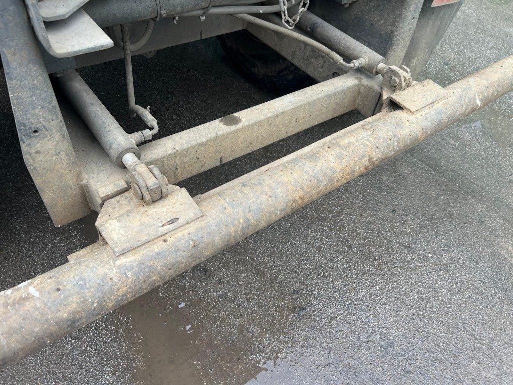 VOLVO FM460 SCARRABILE 8X4 - Гаковий мультиліфт вантажівка: фото 5 VOLVO FM460 SCARRABILE 8X4 - Гаковий мультиліфт вантажівка: фото 5