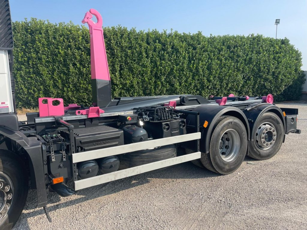 VOLVO FM9 SCARRABILE - Гаковий мультиліфт вантажівка: фото 4 VOLVO FM9 SCARRABILE - Гаковий мультиліфт вантажівка: фото 4