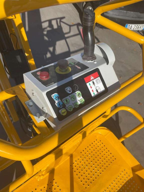 Haulotte HA15IP - Колінчастий підйомник: фото 4 Haulotte HA15IP - Колінчастий підйомник: фото 4