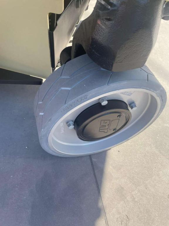 JLG 3246ES - Ножичний підйомник: фото 5 JLG 3246ES - Ножичний підйомник: фото 5