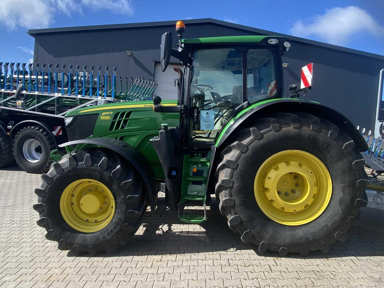John Deere 6195R - Трактор: фото 2 John Deere 6195R - Трактор: фото 2