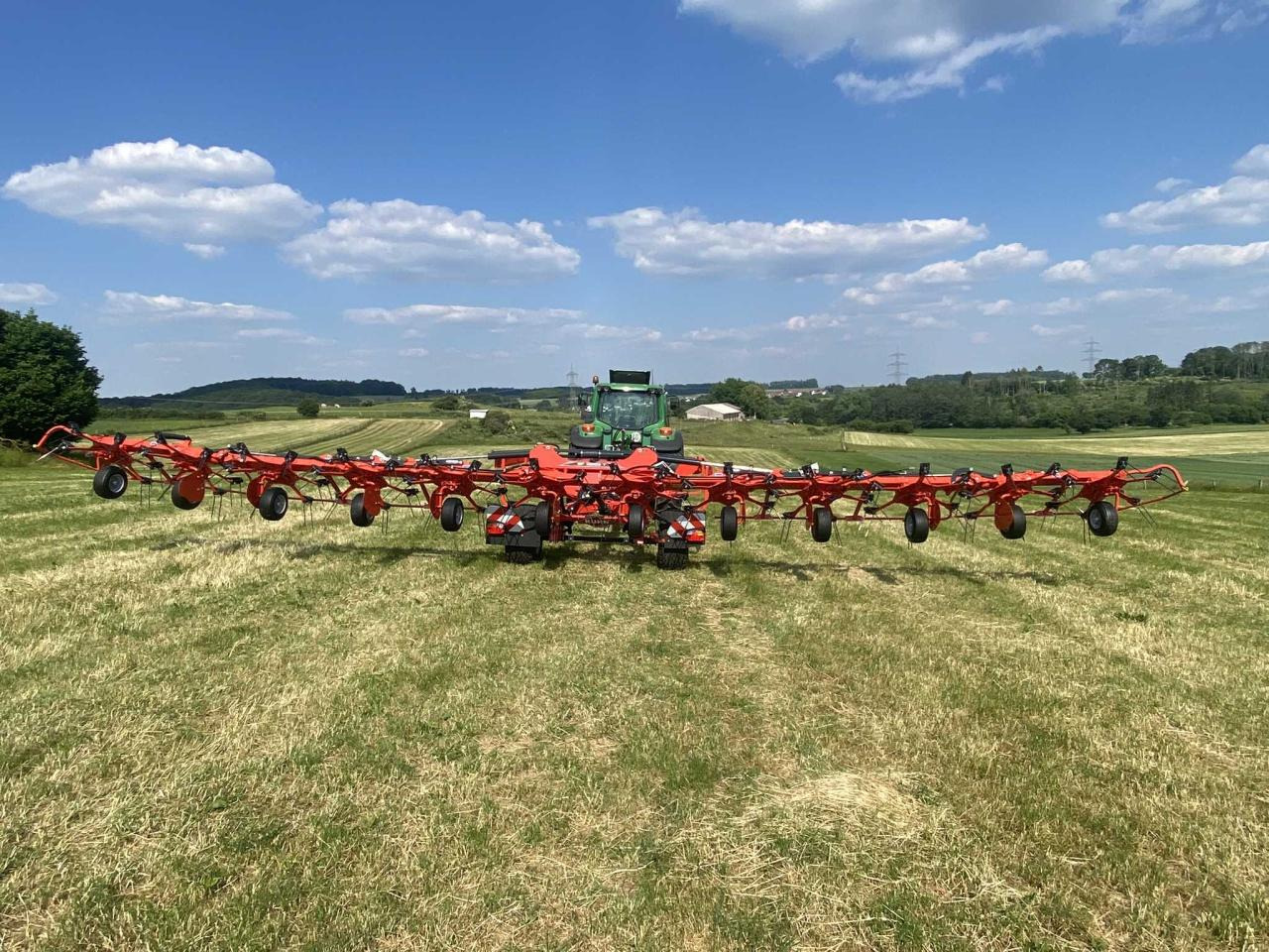 Kuhn GF13003T - Сіноворушилка: фото 5 Kuhn GF13003T - Сіноворушилка: фото 5