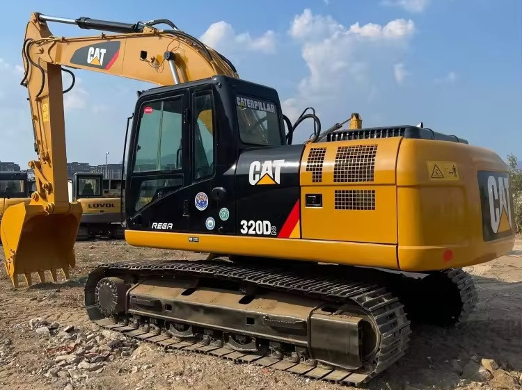 CATERPILLAR Crawler excavator Used excavator cat320 Japan brand Used CAT 320 Excavator Caterpillar 320D Crawler Excavator CAT320 used digger for sale - Гусеничний екскаватор: фото 3 CATERPILLAR Crawler excavator Used excavator cat320 Japan brand Used CAT 320 Excavator Caterpillar 320D Crawler Excavator CAT320 used digger for sale - Гусеничний екскаватор: фото 3