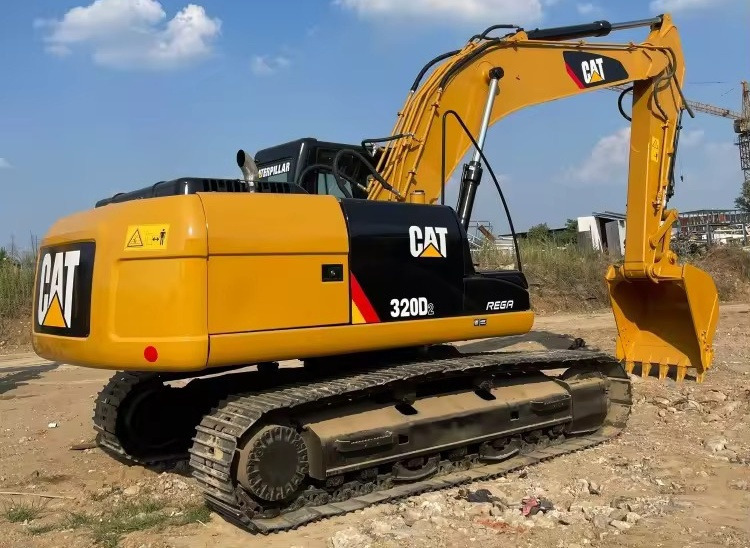CATERPILLAR Crawler excavator Used excavator cat320 Japan brand Used CAT 320 Excavator Caterpillar 320D Crawler Excavator CAT320 used digger for sale - Гусеничний екскаватор: фото 1 CATERPILLAR Crawler excavator Used excavator cat320 Japan brand Used CAT 320 Excavator Caterpillar 320D Crawler Excavator CAT320 used digger for sale - Гусеничний екскаватор: фото 1