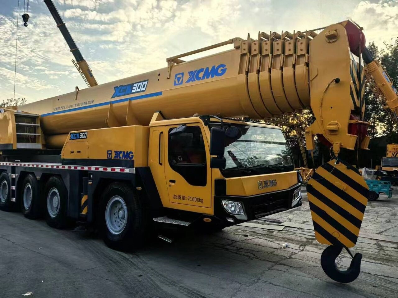 XCMG XCA300 QAY300 QY300K 300Ton Used Mobile Crane - Автокран: фото 2 XCMG XCA300 QAY300 QY300K 300Ton Used Mobile Crane - Автокран: фото 2