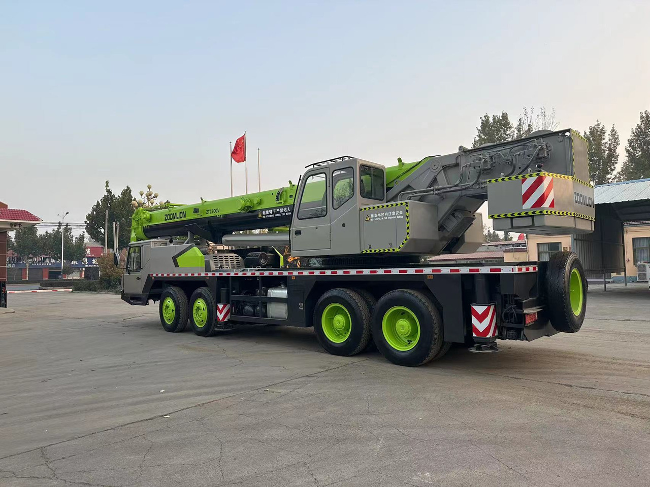 ZOOMLION ZTC700V QY70V 70 ton 80 ton 90 ton 100 ton 110 ton 120 ton used truck crane - Автокран: фото 3 ZOOMLION ZTC700V QY70V 70 ton 80 ton 90 ton 100 ton 110 ton 120 ton used truck crane - Автокран: фото 3