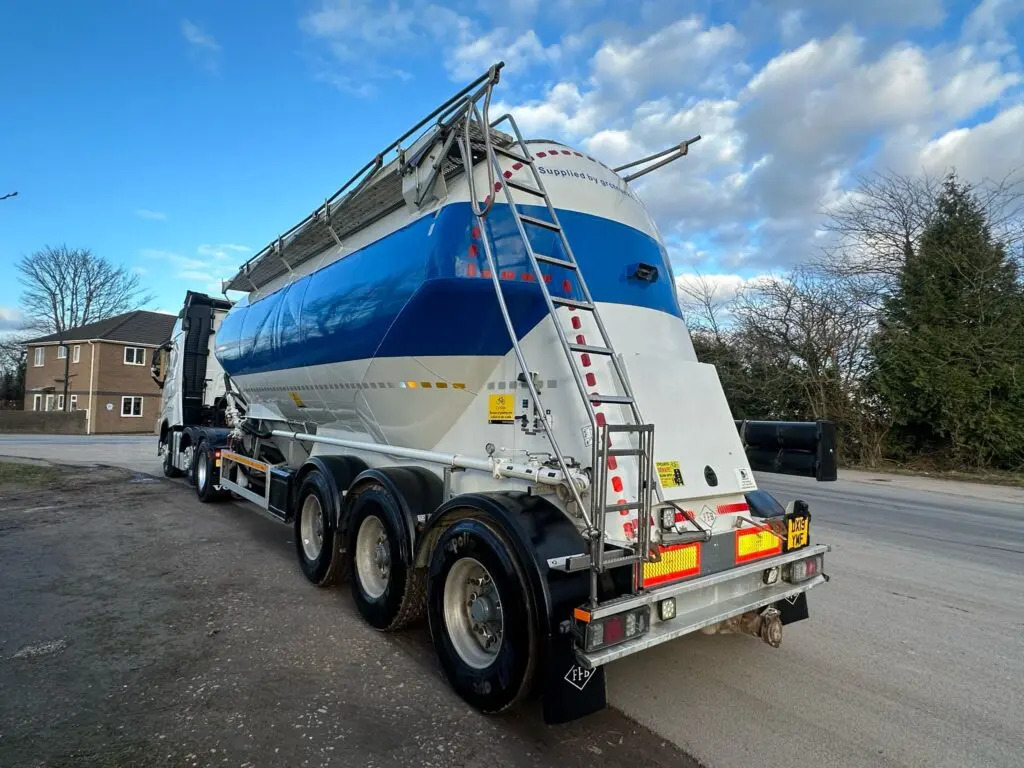 Feldbinder Powder Tanker - Напівпричіп цистерна для сипучих вантажів: фото 4 Feldbinder Powder Tanker - Напівпричіп цистерна для сипучих вантажів: фото 4