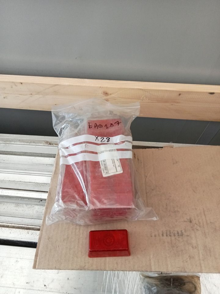 CABOCHON ROUGE (ML) - Світло/ Освітлення: фото 1 CABOCHON ROUGE (ML) - Світло/ Освітлення: фото 1