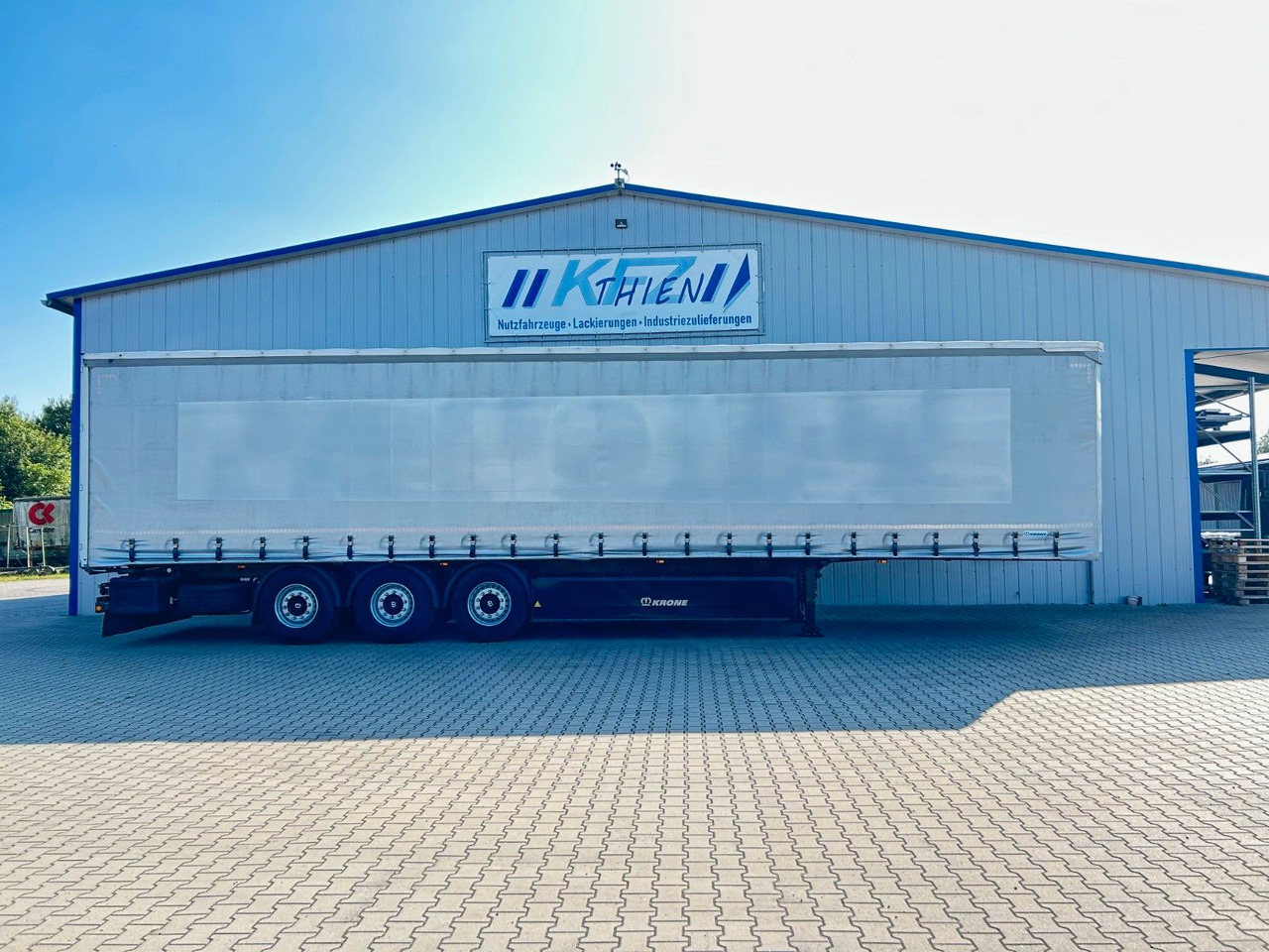 Krone SDP27 | Liftachse, Palettenkasten, Iceprotect - Тентований напівпричіп: фото 1 Krone SDP27 | Liftachse, Palettenkasten, Iceprotect - Тентований напівпричіп: фото 1