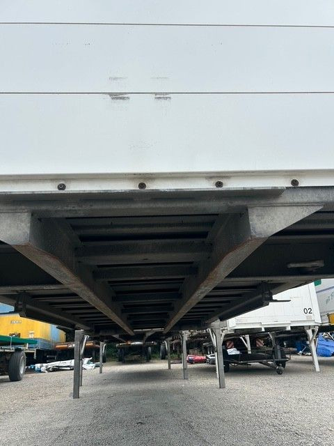 Wecon 4x Wechselpritschen Schiebeplane/Bordwand WP745S - Тентований кузов: фото 5 Wecon 4x Wechselpritschen Schiebeplane/Bordwand WP745S - Тентований кузов: фото 5