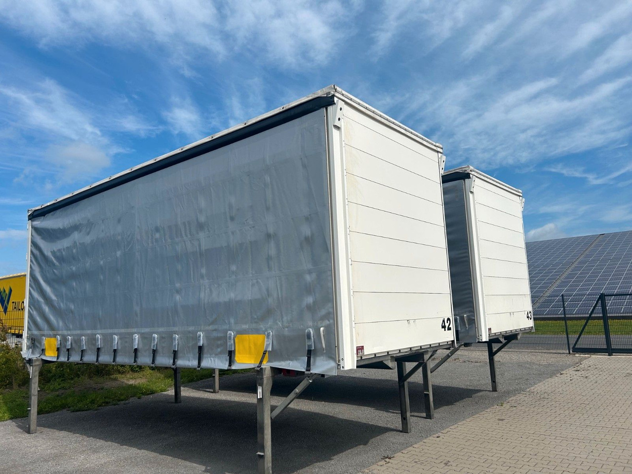 Wecon 6x Wechselpritschen Schiebeplane/Bordwand WP745S - Тентований кузов: фото 3 Wecon 6x Wechselpritschen Schiebeplane/Bordwand WP745S - Тентований кузов: фото 3