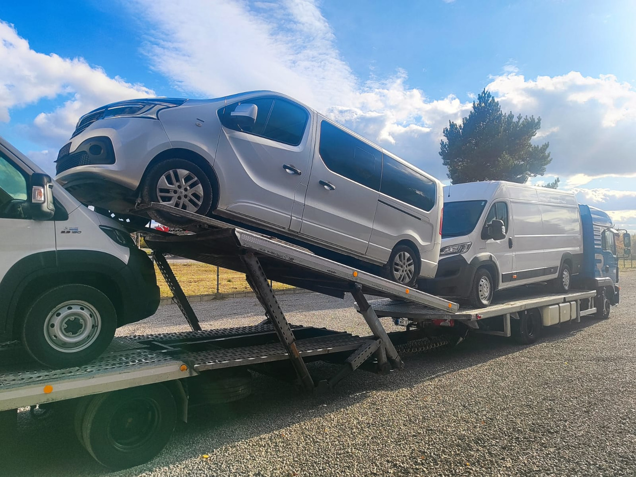 Автовоз вантажівка Для транспортування важкої техніки MAN TGL: фото 12