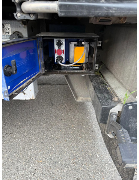 Kraker K-Force 10 mm floor - З рухомою підлогою напівпричіп: фото 3 Kraker K-Force 10 mm floor - З рухомою підлогою напівпричіп: фото 3