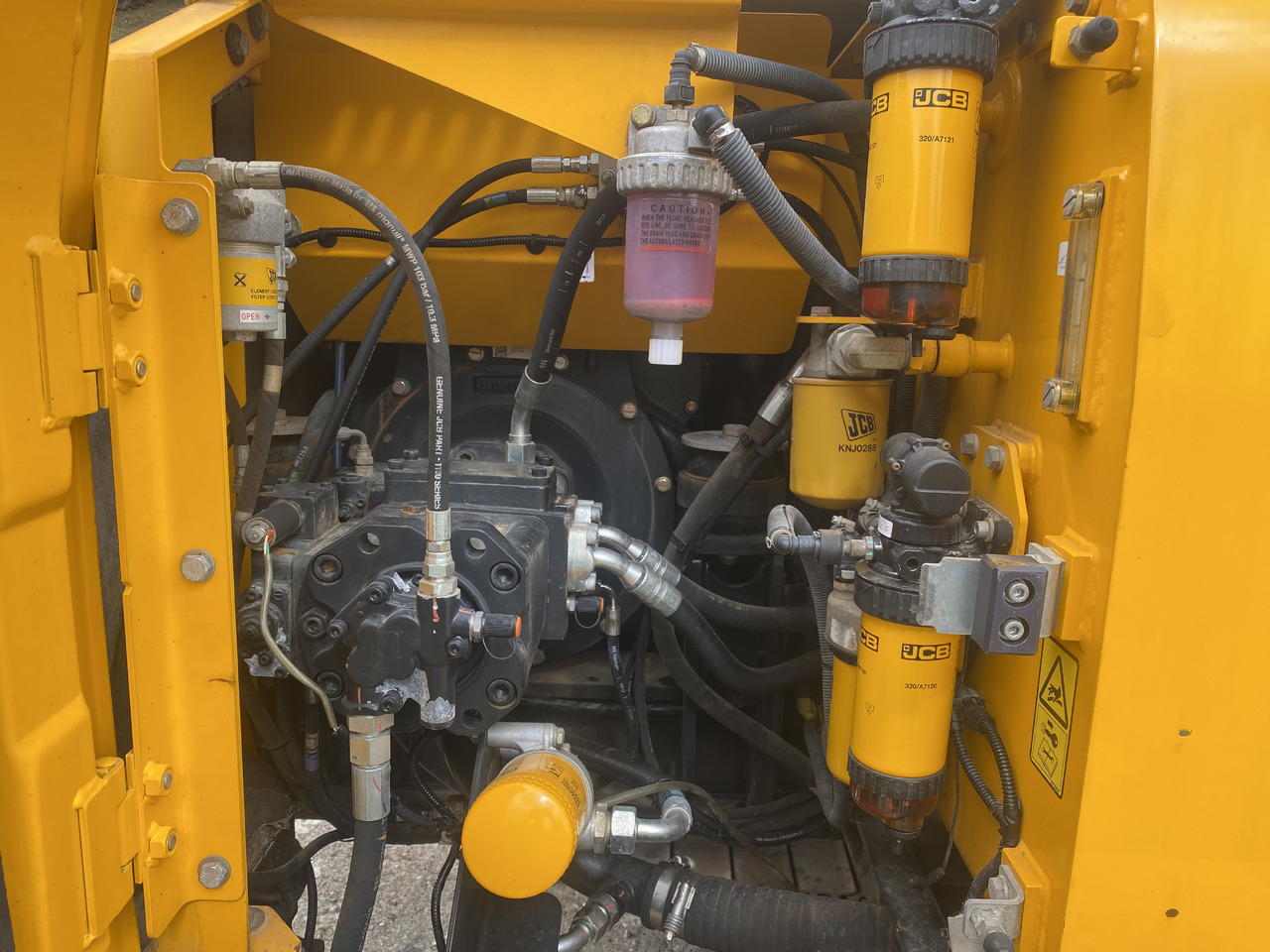 Гусеничний екскаватор JCB JS131: фото 11