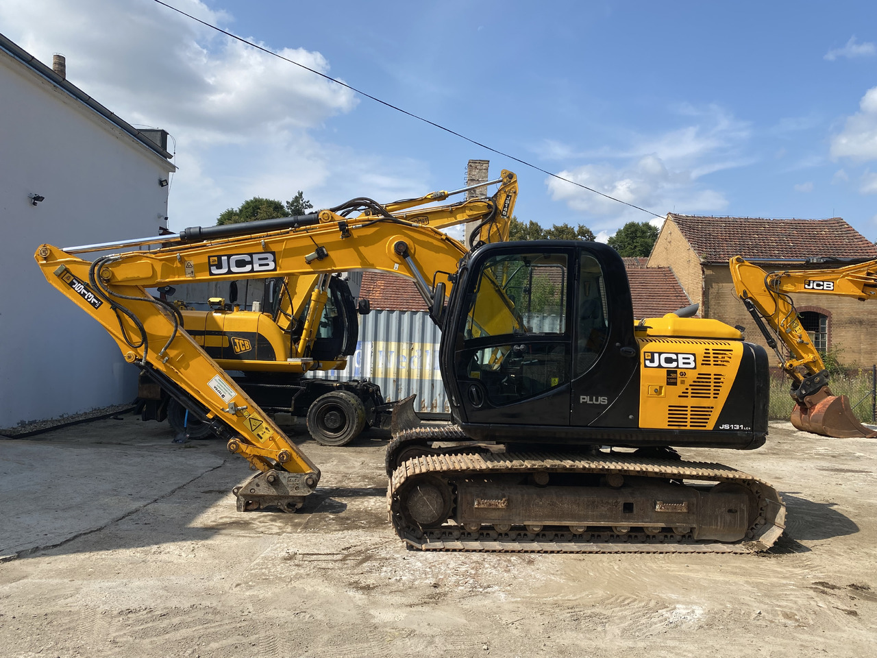 JCB JS131 - Гусеничний екскаватор: фото 1 JCB JS131 - Гусеничний екскаватор: фото 1