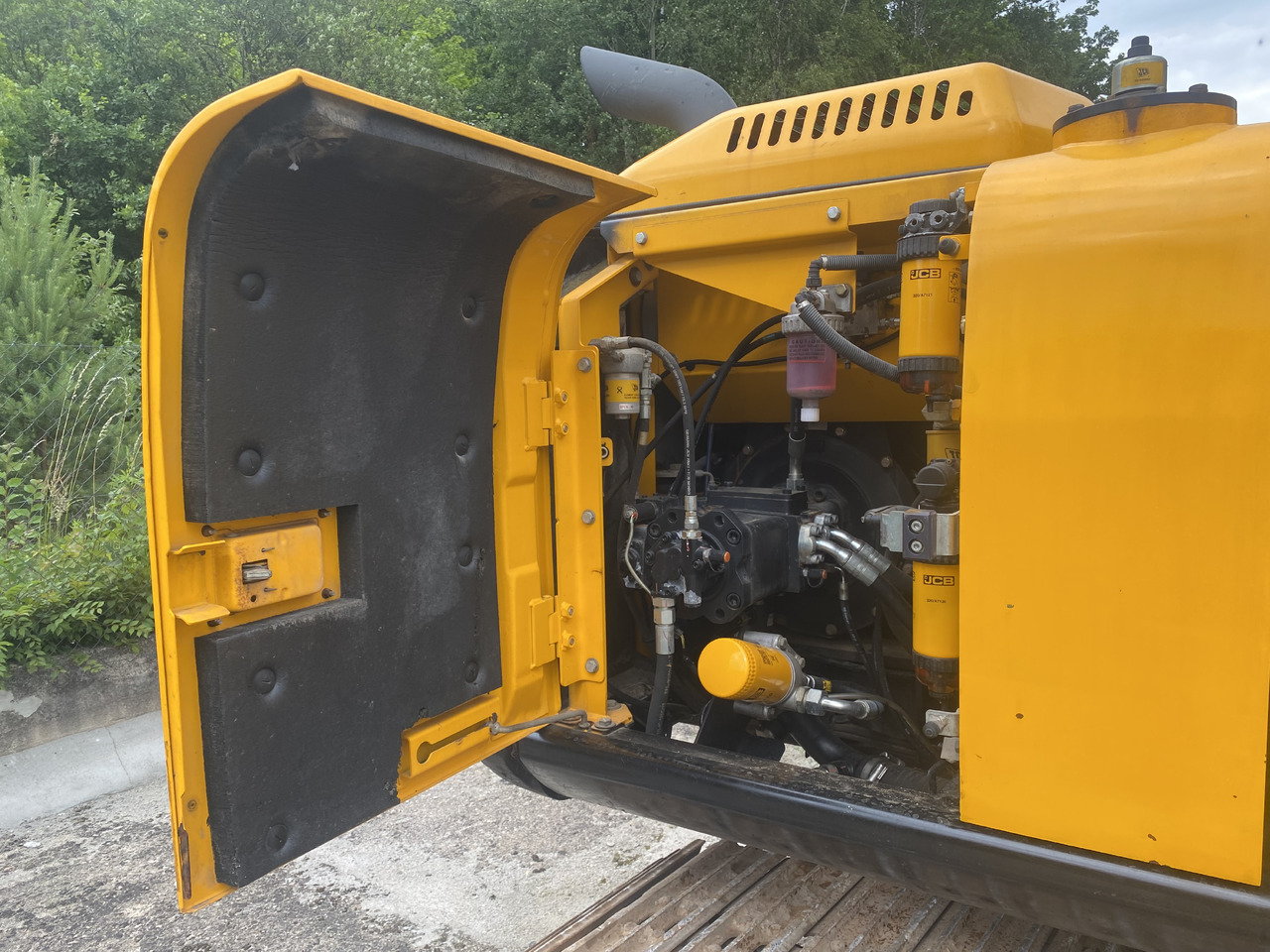 Гусеничний екскаватор JCB JS131: фото 12