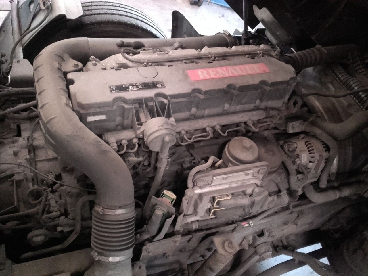 Renault DXI 7 320 E3 Renault Premium - Двигун в категорії Вантажівки: фото 1 Renault DXI 7 320 E3 Renault Premium - Двигун в категорії Вантажівки: фото 1