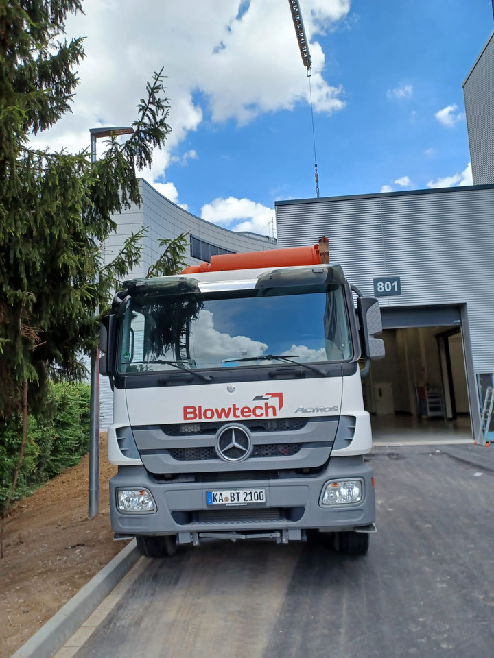 MERCEDES-BENZ Naaktgeboren Vacu-Press 8000 High-Lift V2A less km+hours! - Асенізатори: фото 5 MERCEDES-BENZ Naaktgeboren Vacu-Press 8000 High-Lift V2A less km+hours! - Асенізатори: фото 5