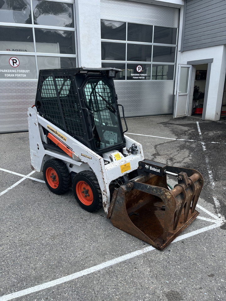 BOBCAT S70 - Гусеничний міні-навантажувач: фото 1 BOBCAT S70 - Гусеничний міні-навантажувач: фото 1