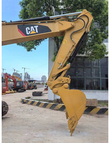 Гусеничний екскаватор Caterpillar 320D2: фото 8 Гусеничний екскаватор Caterpillar 320D2: фото 8